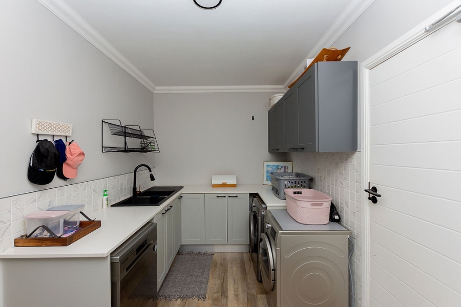 4 Bedroom Property for Sale in Calypso Beach Western Cape